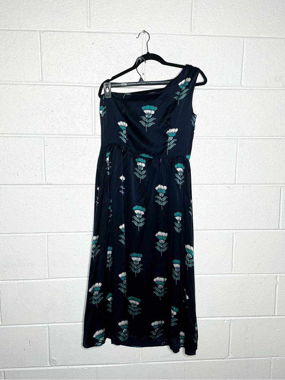 < NWT Ann Taylor 100% Silk Floral One Shoulder Dress Size 4 > - Picture 5 of 5